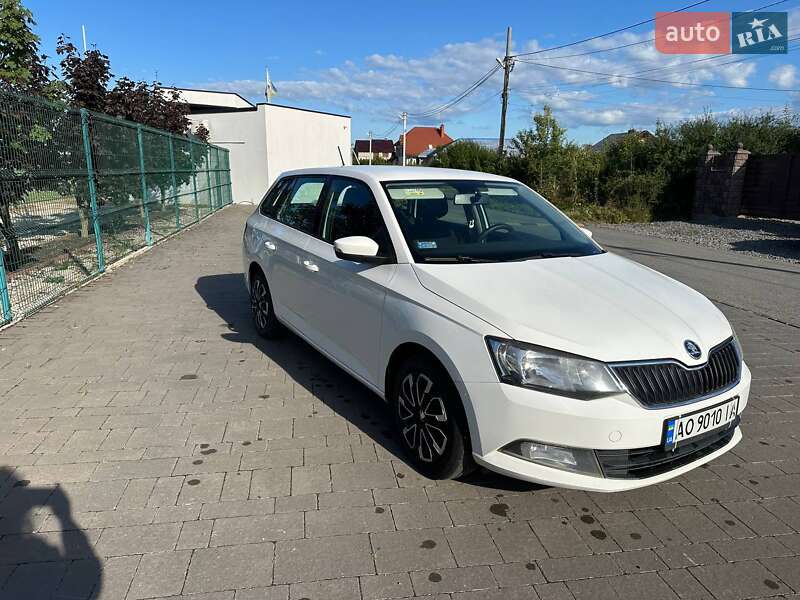 Універсал Skoda Fabia 2015 в Ужгороді