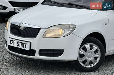 Хэтчбек Skoda Fabia 2009 в 