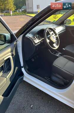 Хэтчбек Skoda Fabia 2014 в 