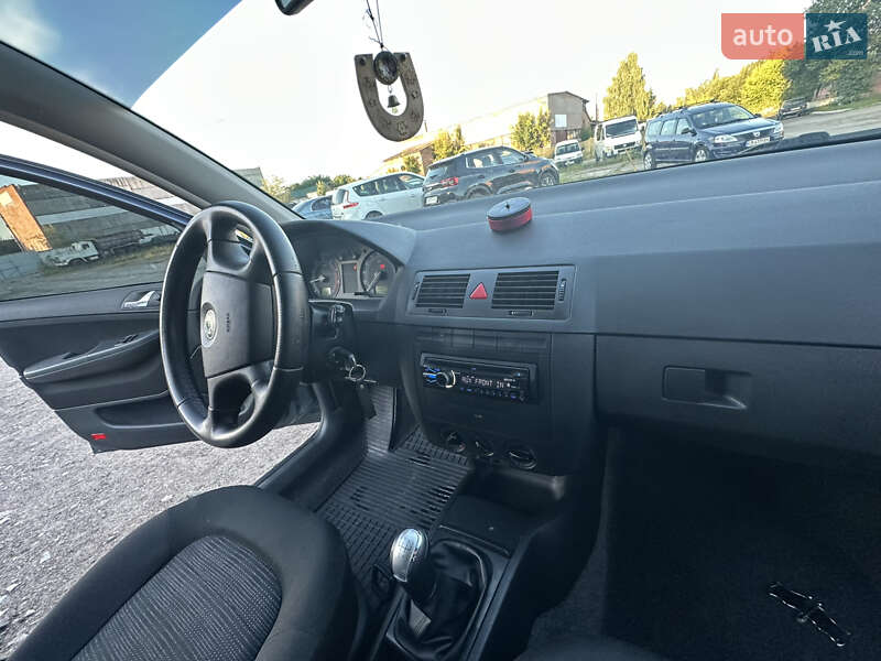Універсал Skoda Fabia 2004 в Ніжині