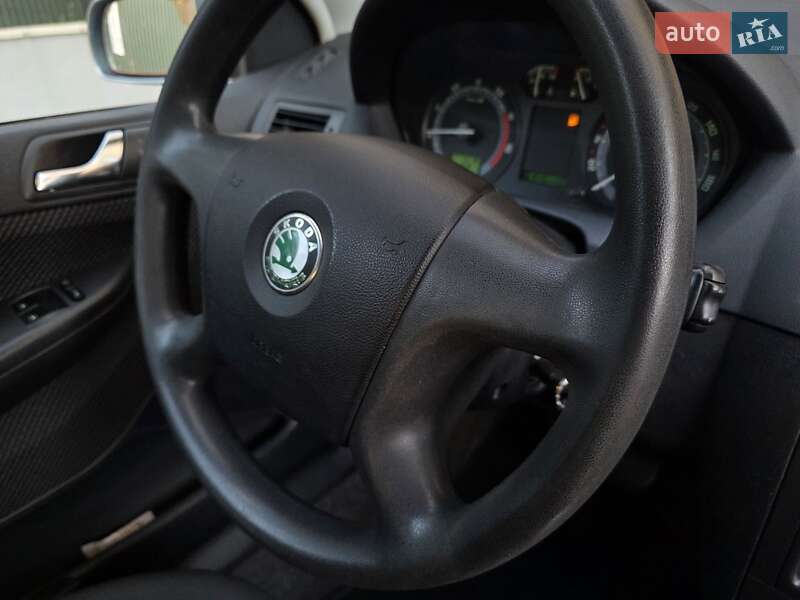 Хэтчбек Skoda Fabia 2005 в Харькове