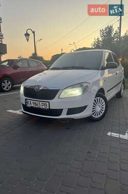 Хэтчбек Skoda Fabia 2011 в Киеве