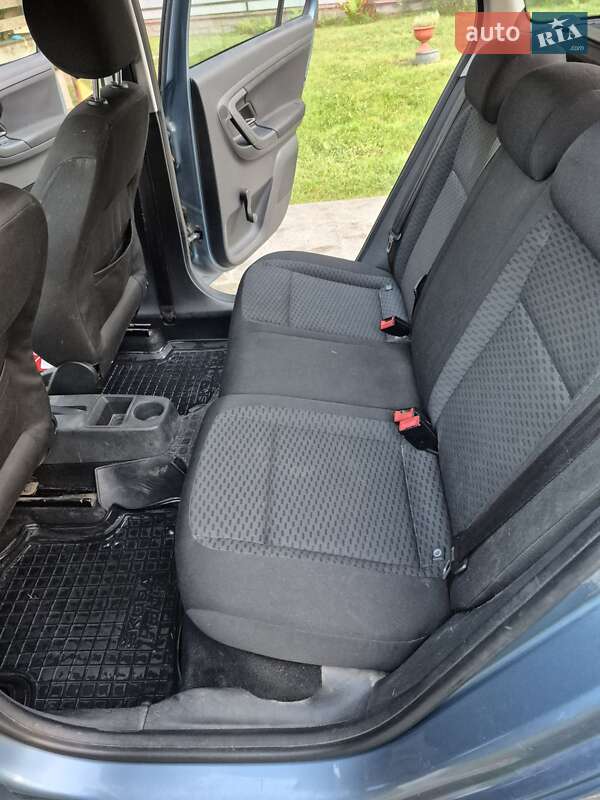 Універсал Skoda Fabia 2011 в Києві