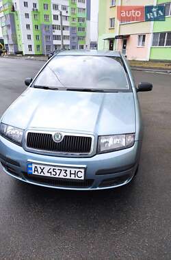 Хетчбек Skoda Fabia 2005 в  фото 2 Хетчбек Skoda Fabia 2005 в