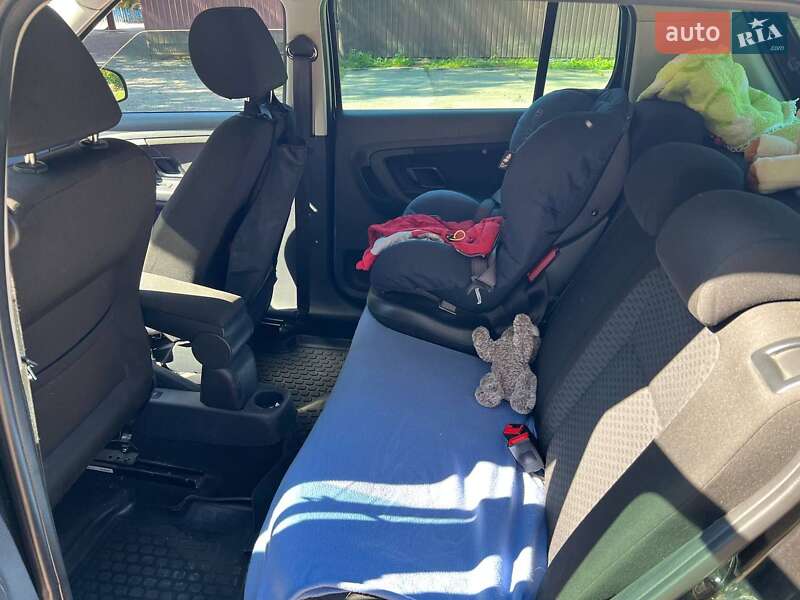 Хетчбек Skoda Fabia 2011 в Заводське