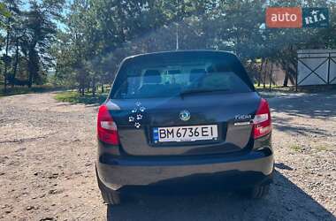 Хэтчбек Skoda Fabia 2011 в 