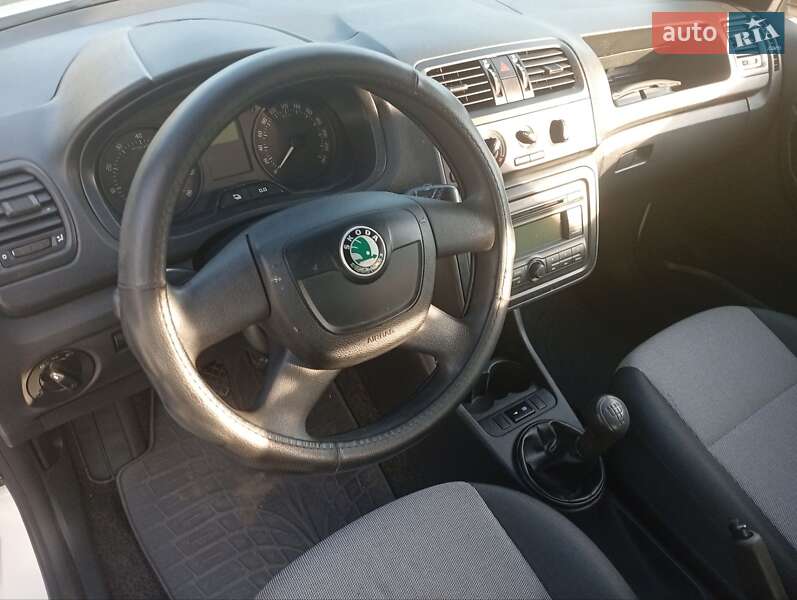 Хэтчбек Skoda Fabia 2011 в Ровно фото 15 Хэтчбек Skoda Fabia 2011 в Ровно