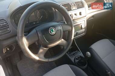 Хэтчбек Skoda Fabia 2011 в 