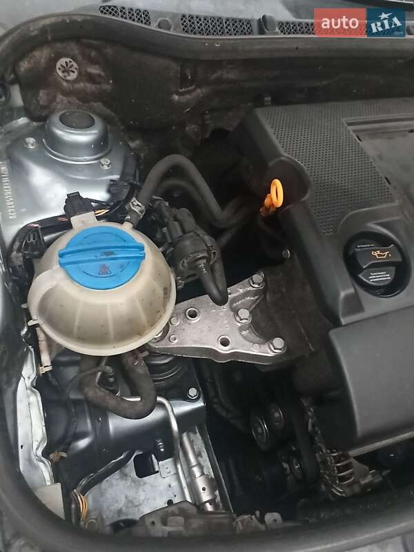 Хэтчбек Skoda Fabia 2006 в Киеве