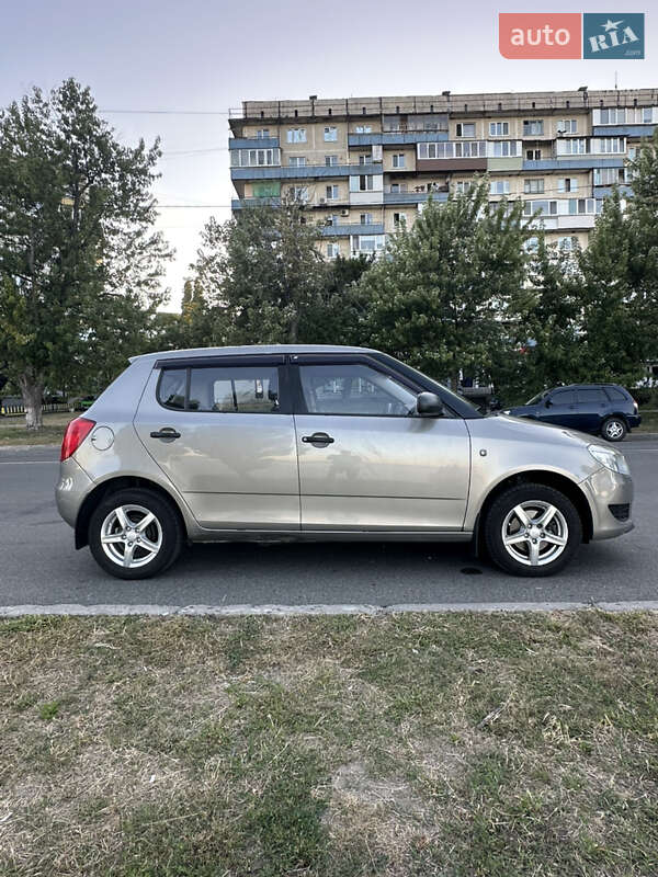 Хэтчбек Skoda Fabia 2011 в Киеве