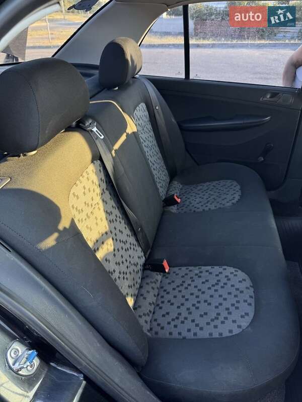 Седан Skoda Fabia 2006 в Запорожье