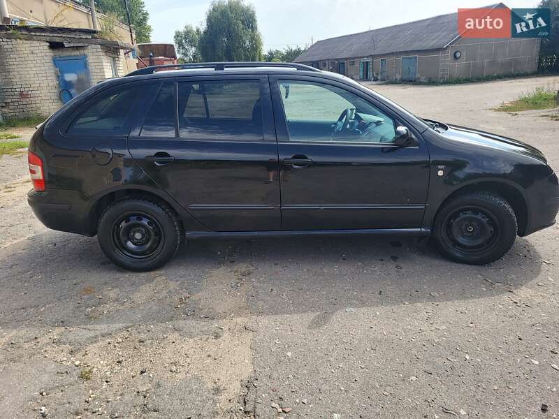 Универсал Skoda Fabia 2004 в Глухове