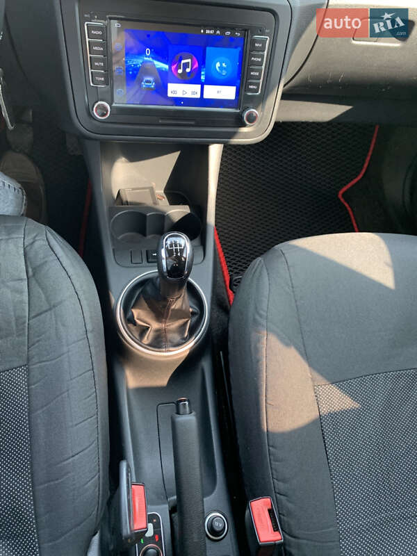 Универсал Skoda Fabia 2010 в Хусте