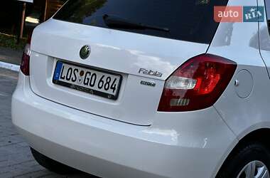 Хэтчбек Skoda Fabia 2011 в 