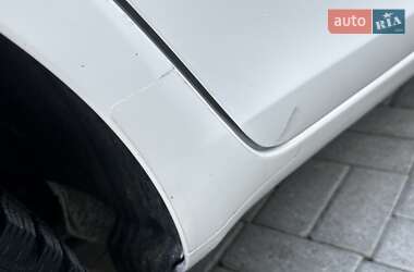 Хэтчбек Skoda Fabia 2011 в 