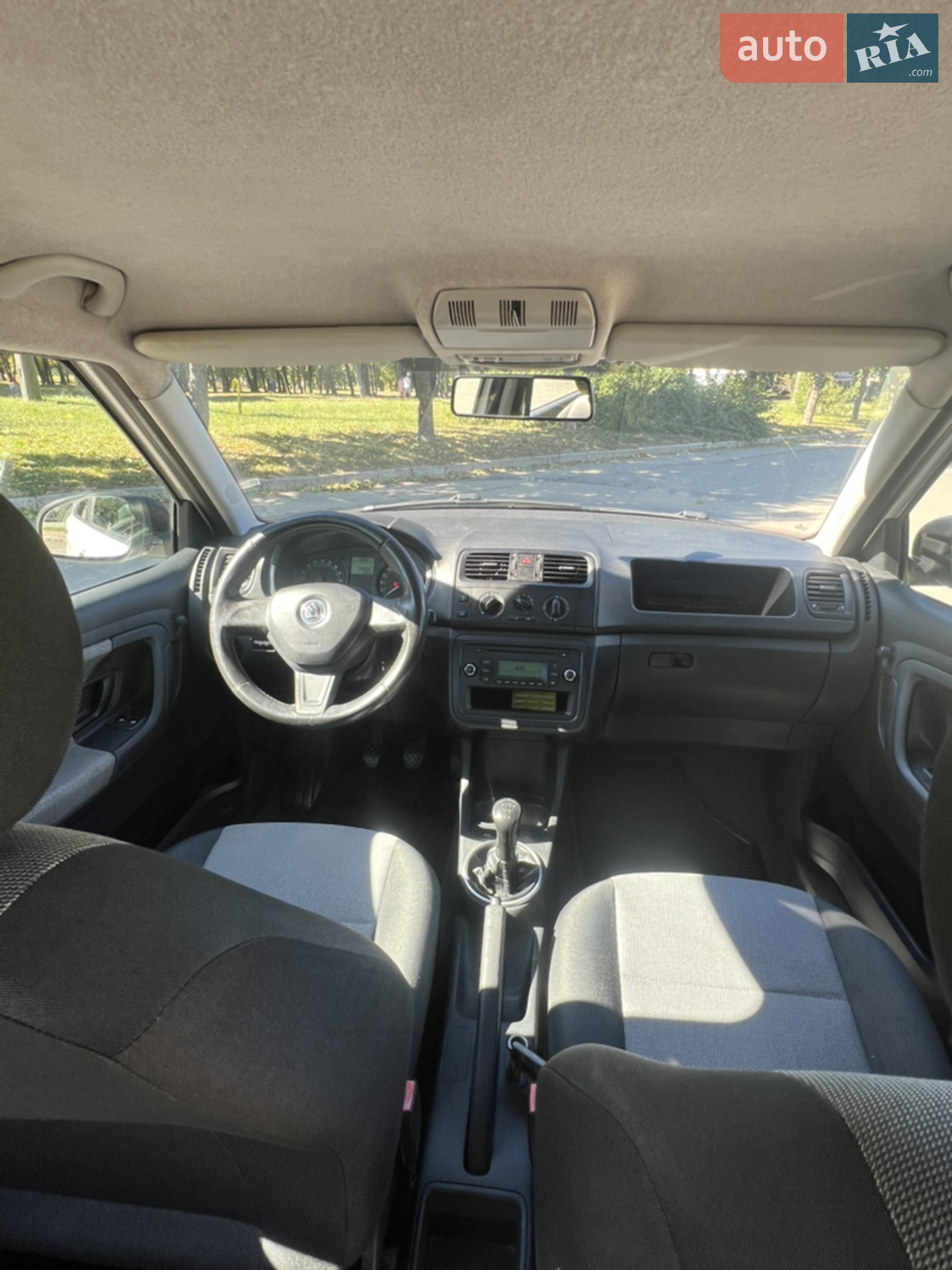 2014 Skoda Fabia - мініатюра 8