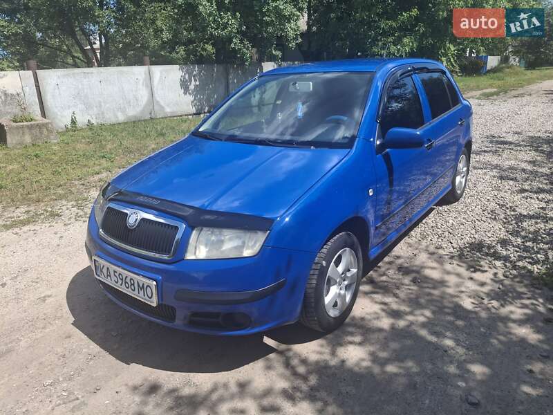 Хэтчбек Skoda Fabia 2006 в 