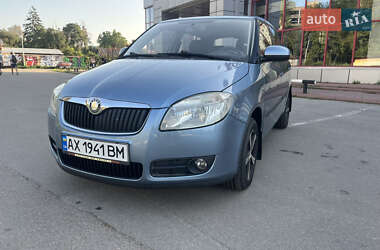 Хэтчбек Skoda Fabia 2008 в 
