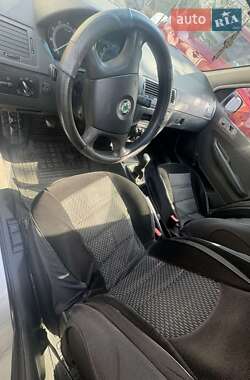 Хэтчбек Skoda Fabia 2005 в 