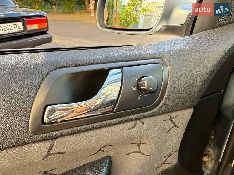 Хетчбек Skoda Fabia 2004 в Києві