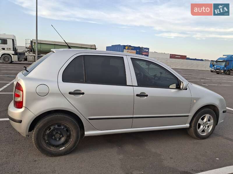 Хэтчбек Skoda Fabia 2005 в Львове