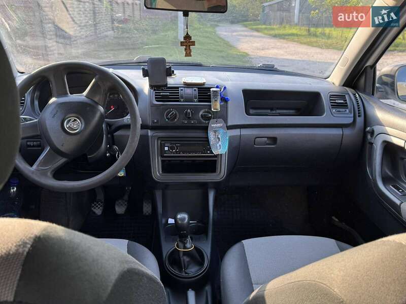 Хетчбек Skoda Fabia 2013 в Хмельницькому