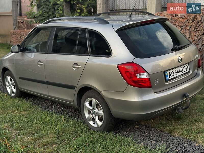 Универсал Skoda Fabia 2011 в Сваляве