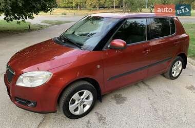 Хэтчбек Skoda Fabia 2007 в 