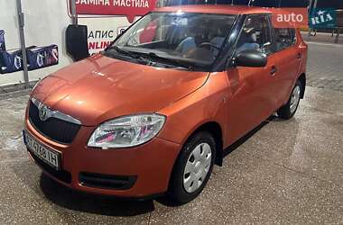 Хэтчбек Skoda Fabia 2007 в Черновцах