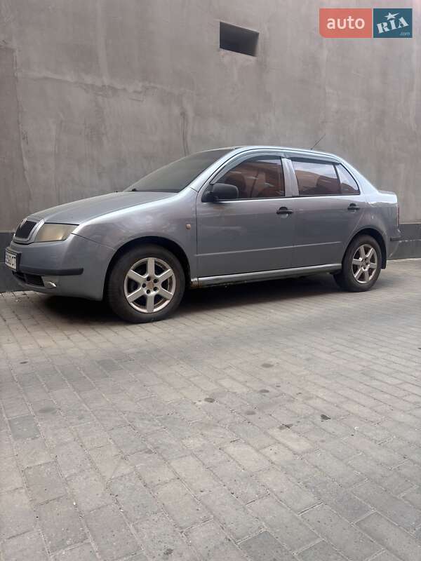Хетчбек Skoda Fabia 2004 в Чернівцях