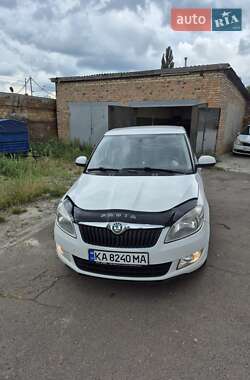 Хэтчбек Skoda Fabia 2011 в Ирпене