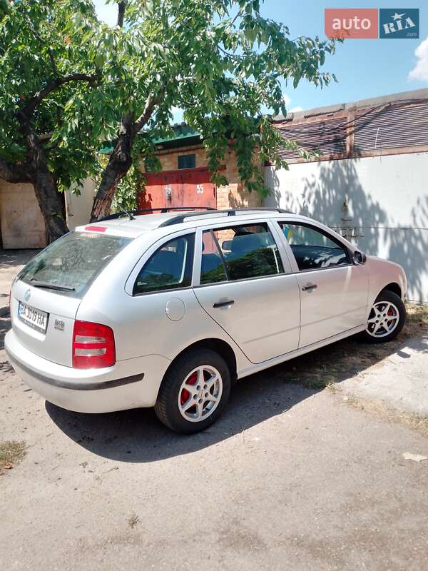 Універсал Skoda Fabia 2002 в Кропивницькому