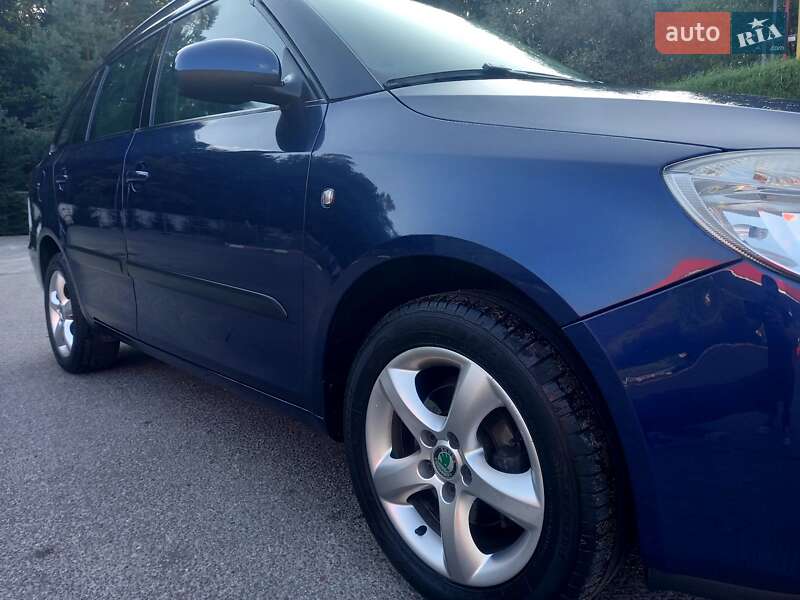 Універсал Skoda Fabia 2009 в Львові