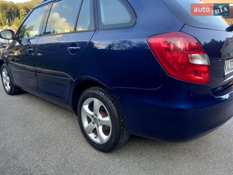 Універсал Skoda Fabia 2009 в Львові
