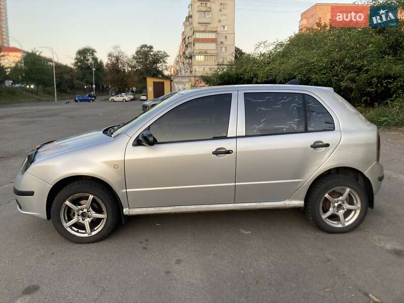 Хэтчбек Skoda Fabia 2006 в Киеве