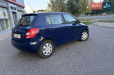 Хэтчбек Skoda Fabia 2011 в 