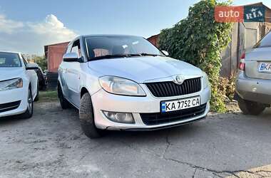 Хэтчбек Skoda Fabia 2011 в Киеве