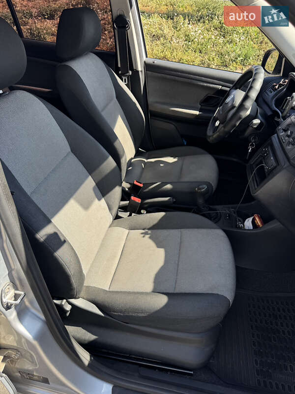 Хэтчбек Skoda Fabia 2011 в Полтаве