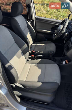 Хэтчбек Skoda Fabia 2011 в 