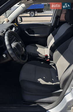 Хэтчбек Skoda Fabia 2011 в 