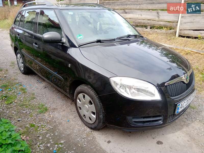 Универсал Skoda Fabia 2009 в Луцке