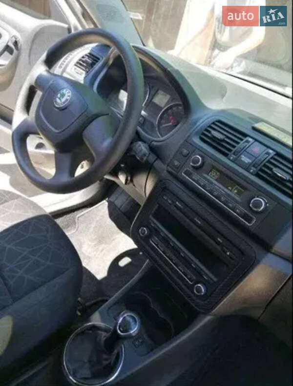 Універсал Skoda Fabia 2012 в Сумах
