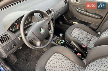 Хэтчбек Skoda Fabia 2006 в 