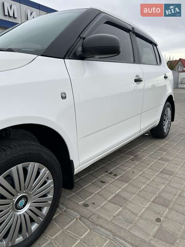 Хетчбек Skoda Fabia 2012 в Роздільній