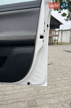 Хэтчбек Skoda Fabia 2012 в 