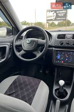 Хэтчбек Skoda Fabia 2012 в 