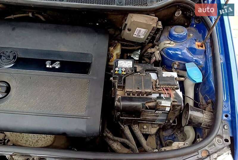Хэтчбек Skoda Fabia 2006 в Луцке