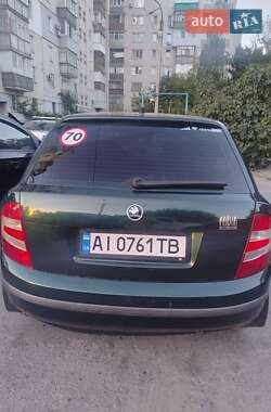Хэтчбек Skoda Fabia 2002 в 