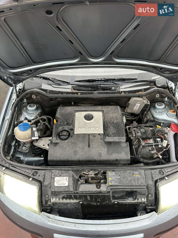 Хэтчбек Skoda Fabia 2005 в Ровно