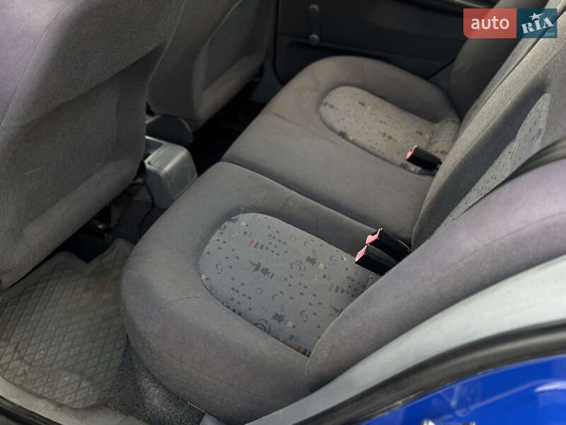 Хэтчбек Skoda Fabia 2003 в Ивано-Франковске